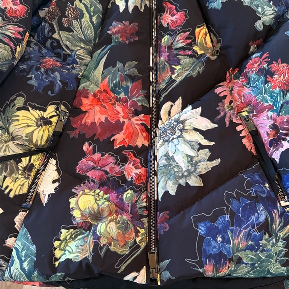 Obermeyer Black Alpine Flowers Watercolor puffer multicolor Ski jacket - Picture 13 of 14